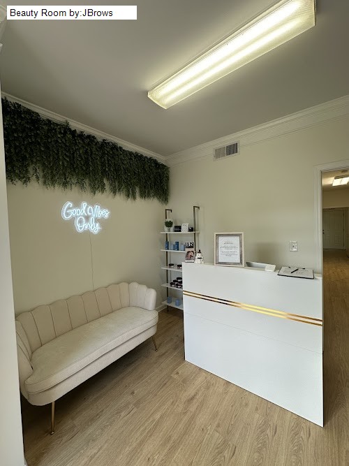 Beauty Room by:JBrows