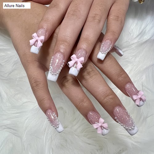 Allure Nails - garland
