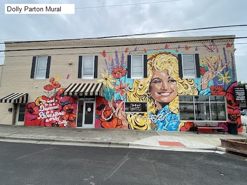 Dolly Parton Mural